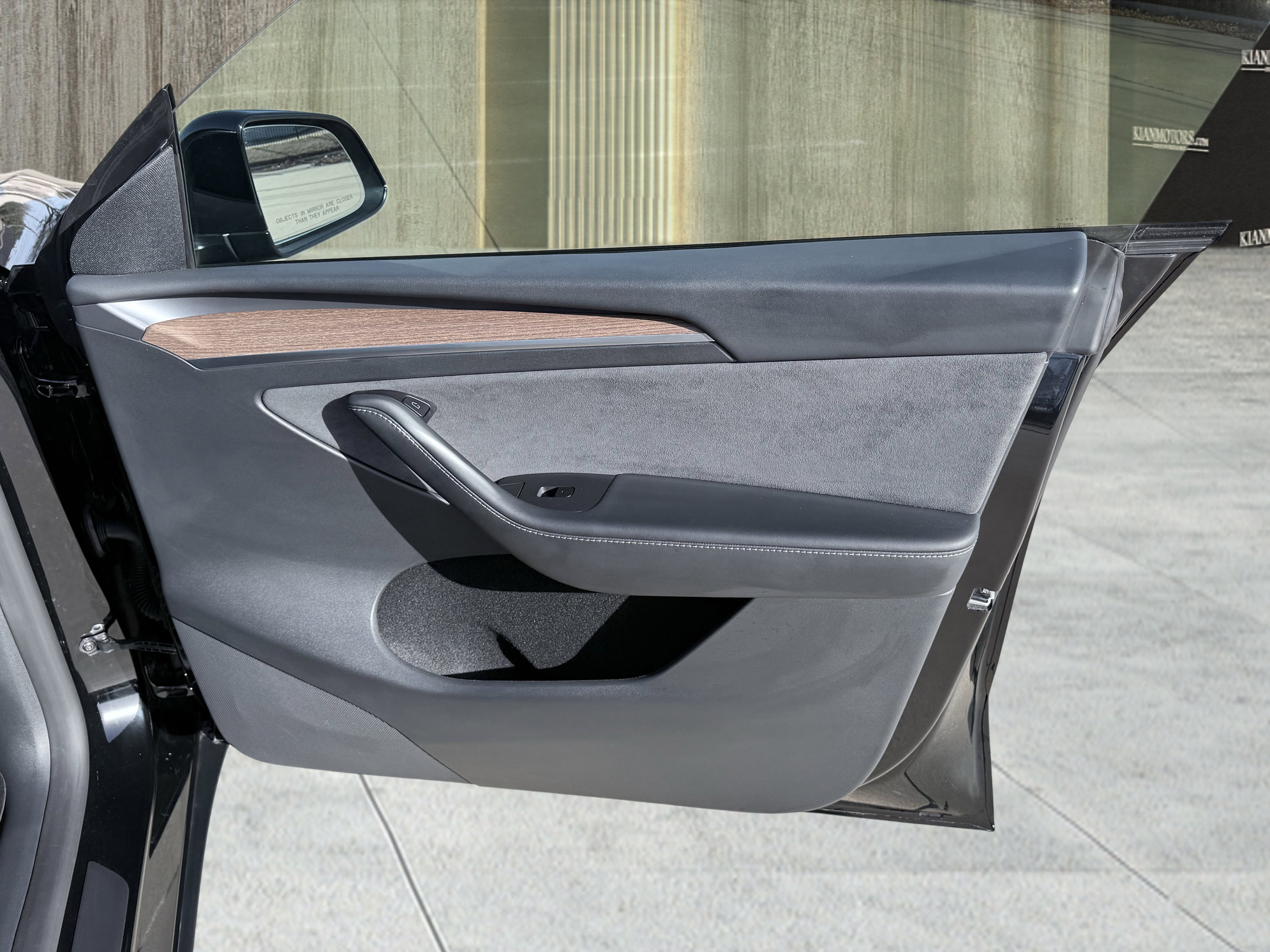 Used 2025 Tesla Model Y Long Range image 41