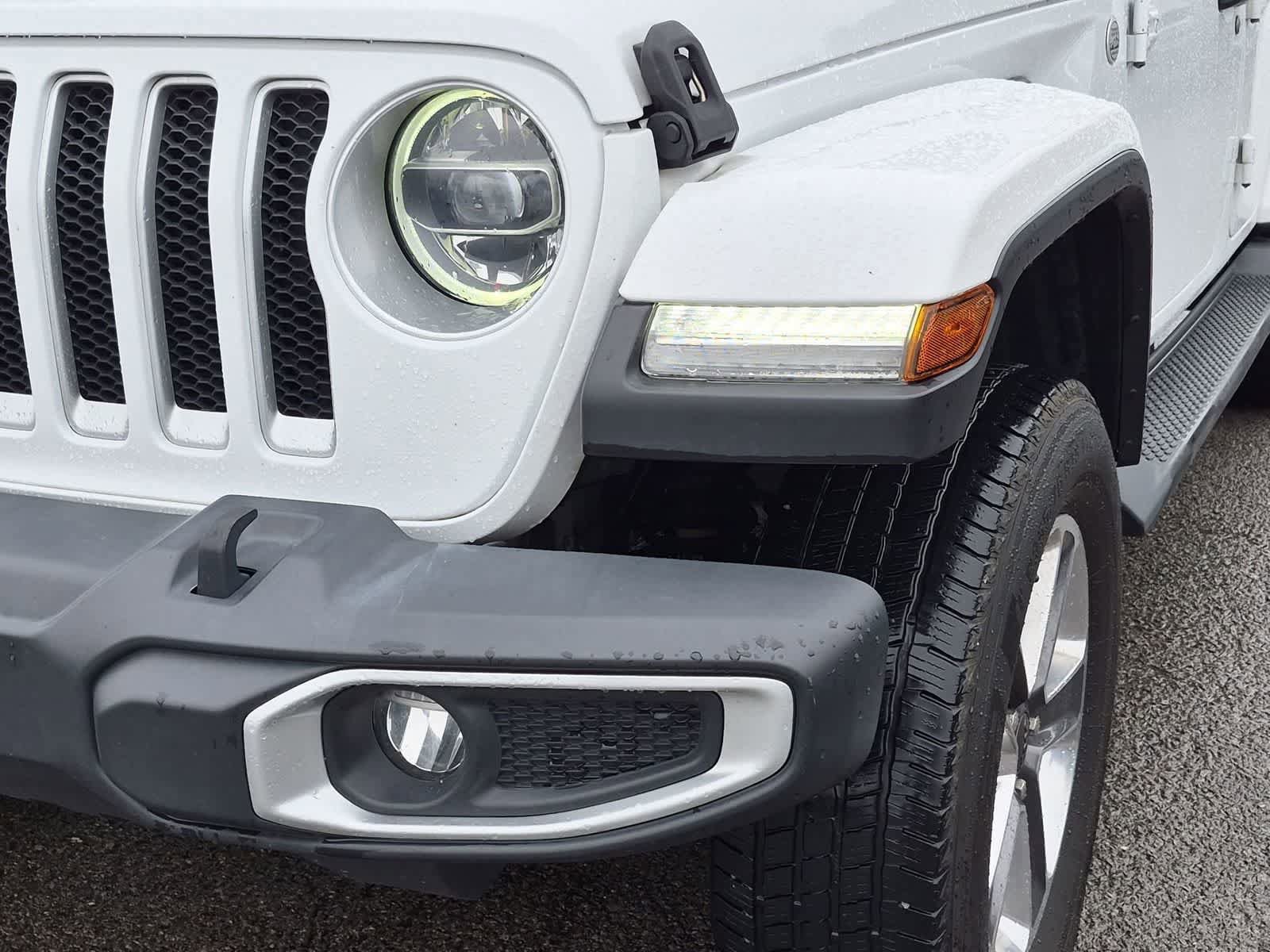 Used 2021 Jeep Wrangler Unlimited Sahara w/ LED Lighting Group AWD/4WD image 11