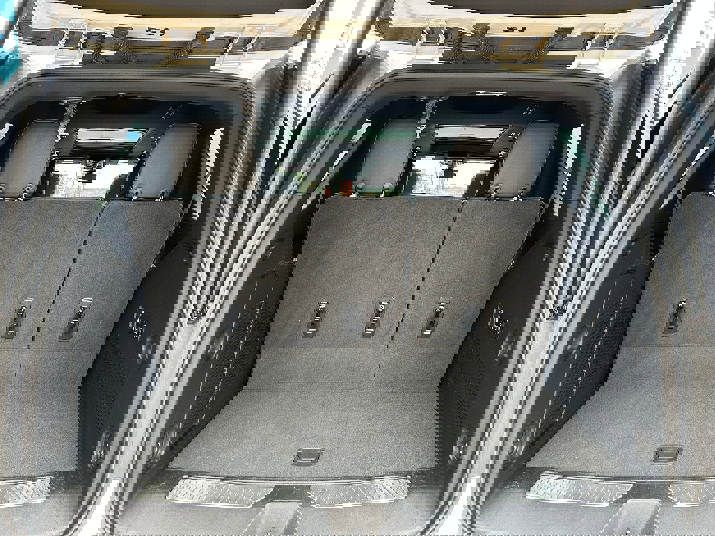 Used 2022 Chevrolet Tahoe Z71 w/ Luxury Package image 10