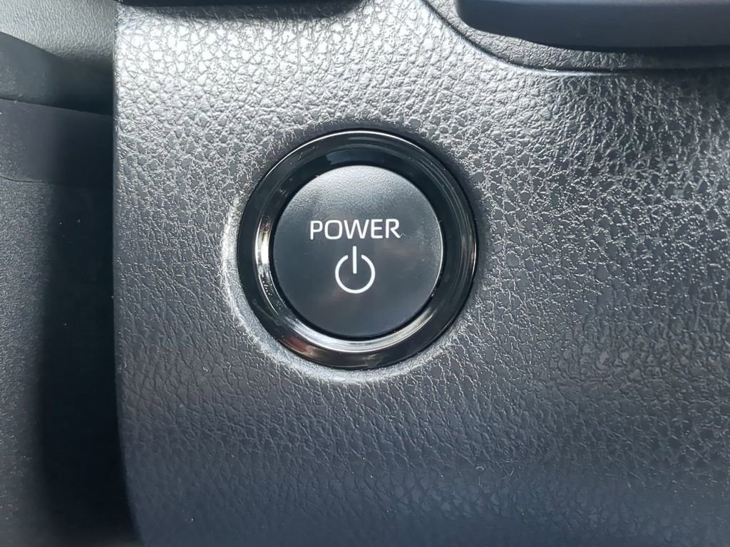 Used 2025 Toyota Camry XSE FWD image 19
