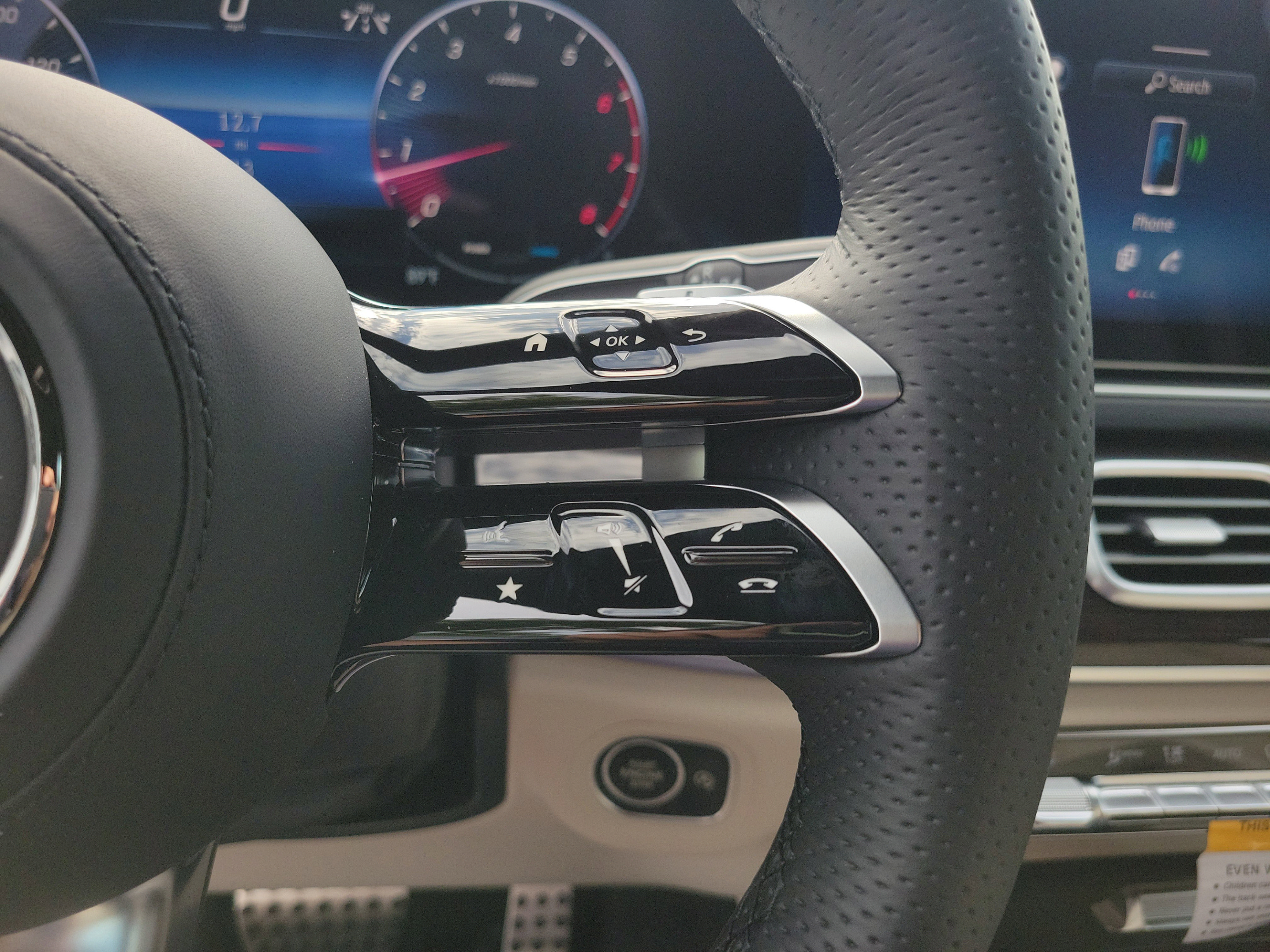 New 2026 Mercedes-Benz GLS 450 4MATIC image 25