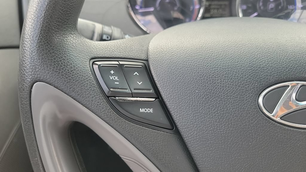 Used 2013 Hyundai Sonata SE FWD image 18