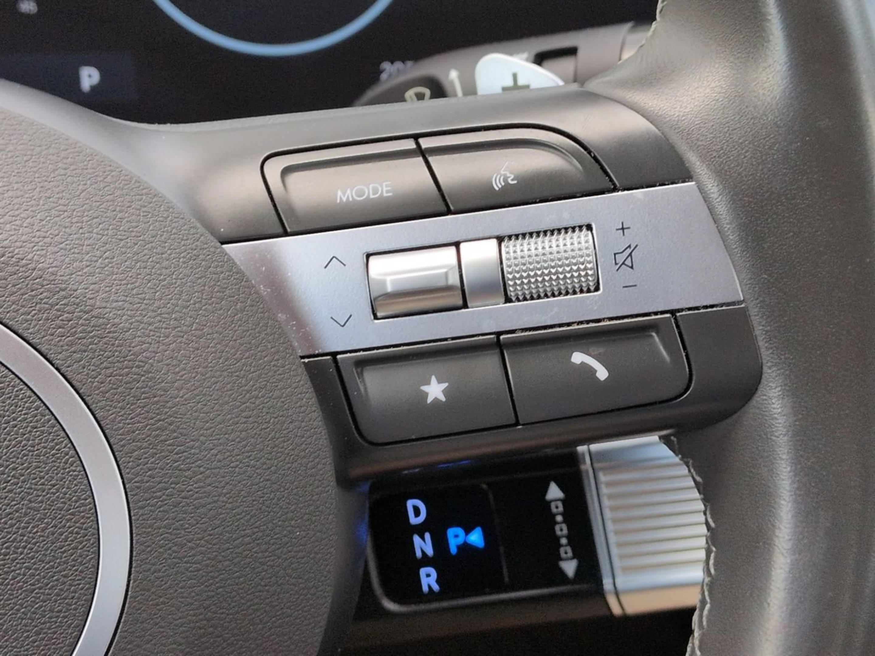 Used 2025 Hyundai Sonata SEL FWD image 32