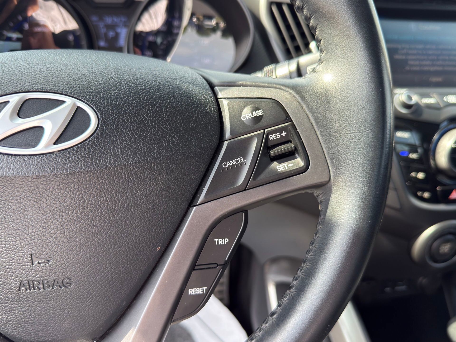 Used 2015 Hyundai Veloster Turbo w/ Option Group 04 FWD image 20