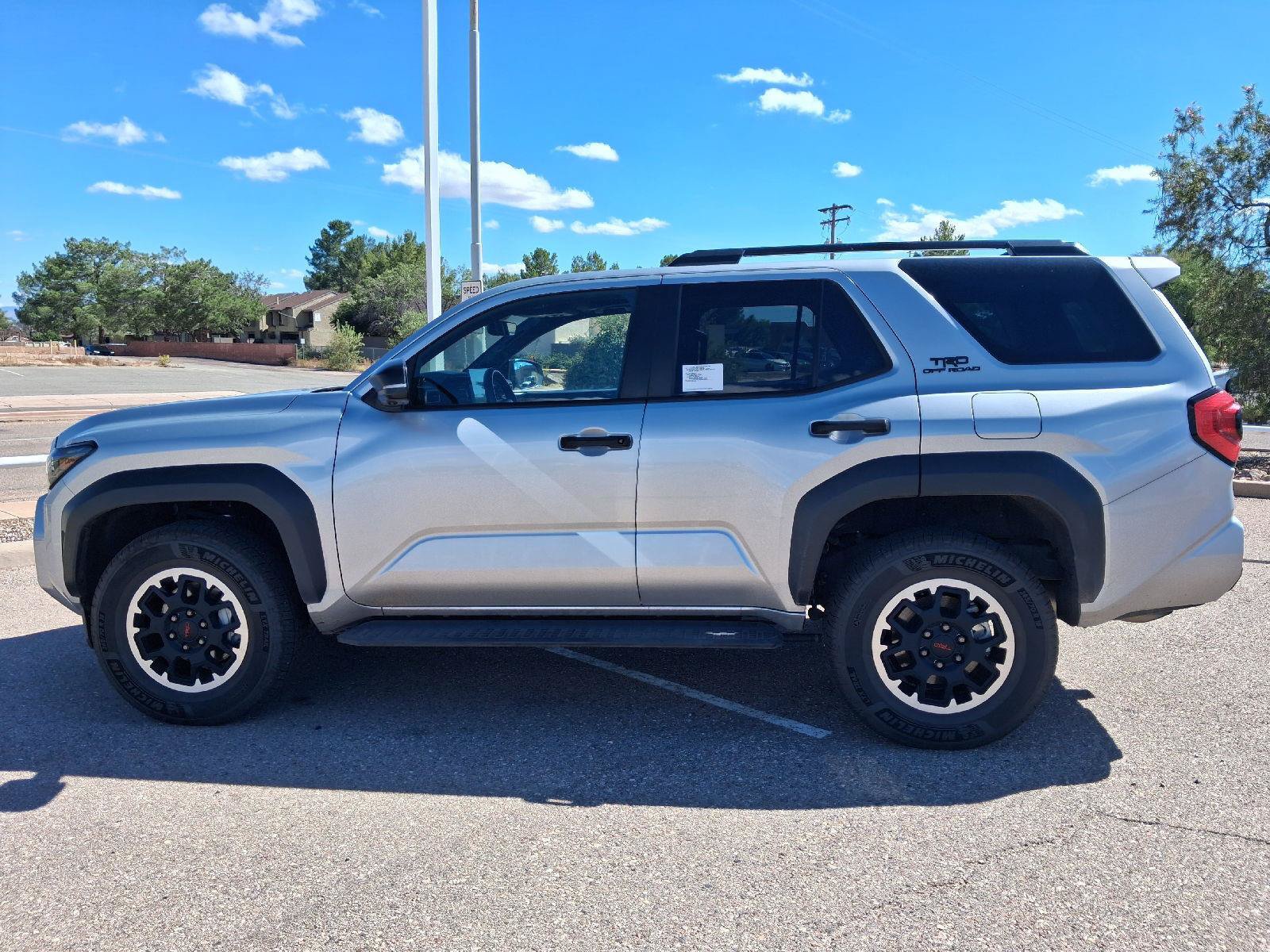 Used 2025 Toyota 4Runner TRD Off-Road Premium AWD/4WD image 2