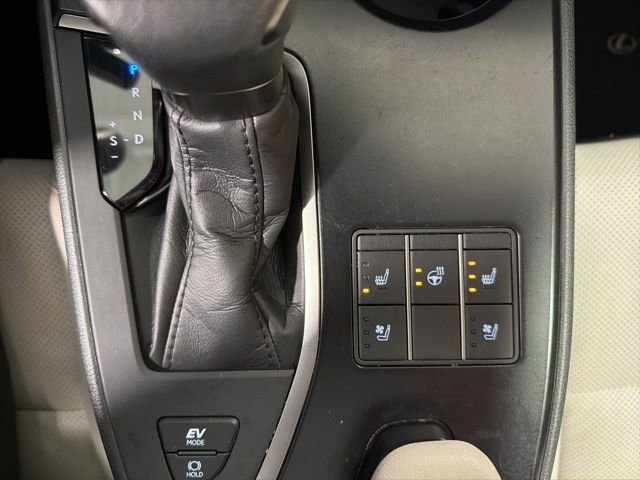 Used 2023 Lexus UX 250h AWD w/ Accessory Package (Z2) image 23