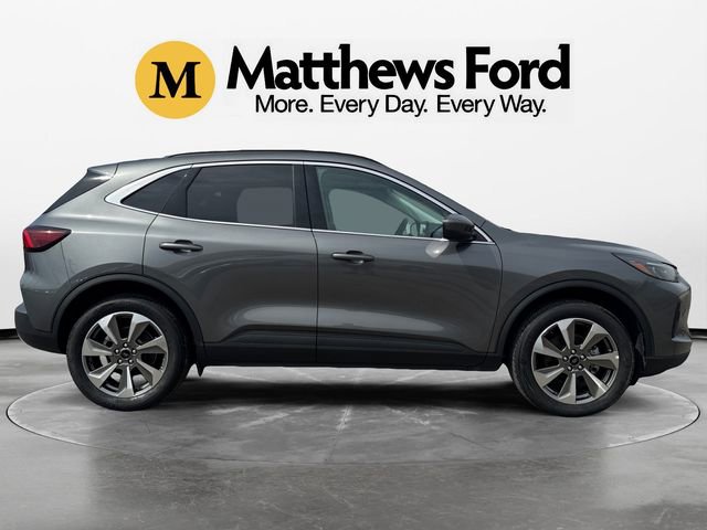 Used 2025 Ford Escape Platinum image 6