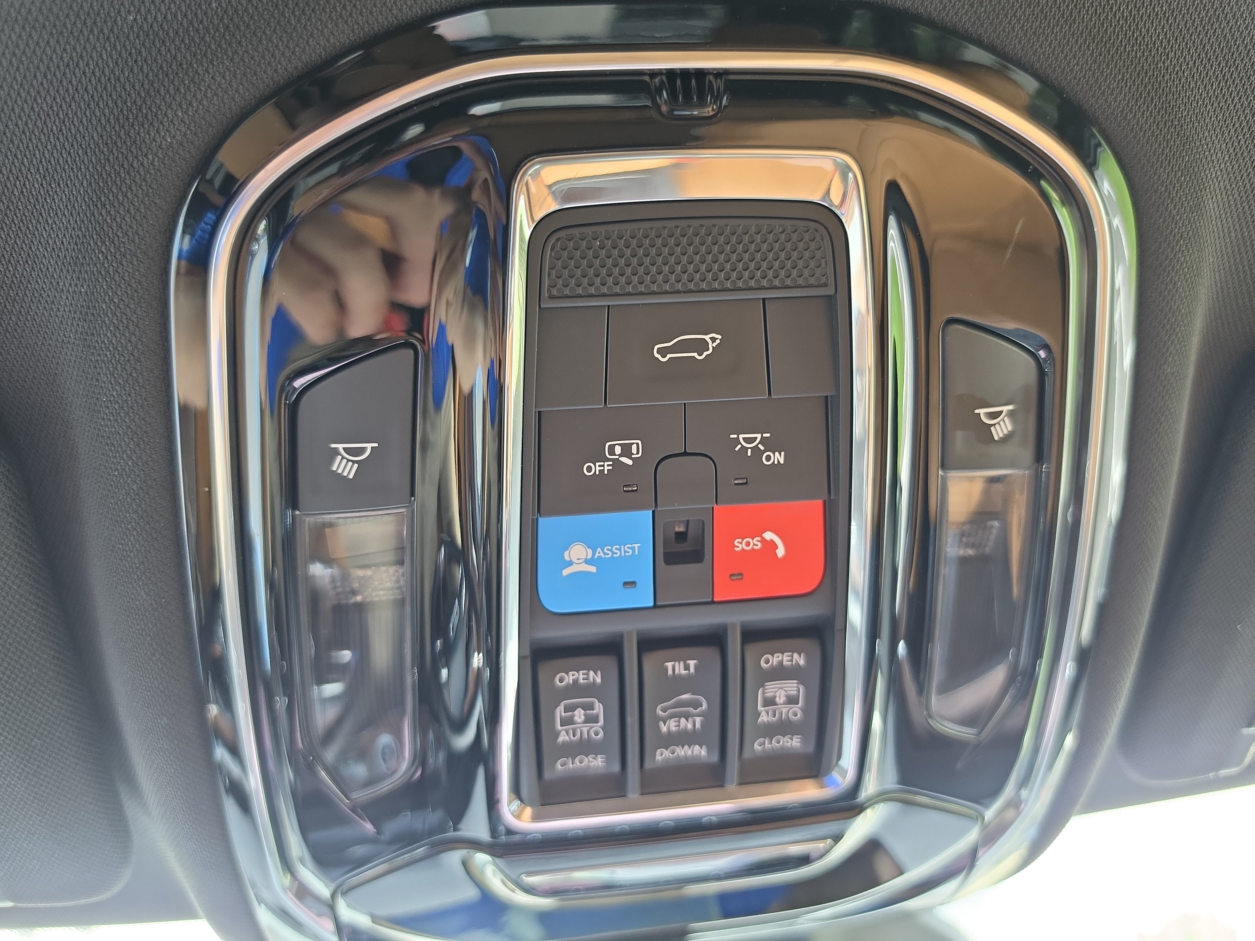 Used 2024 Jeep Grand Cherokee Summit w/ Adv Protech Group IV AWD/4WD image 39