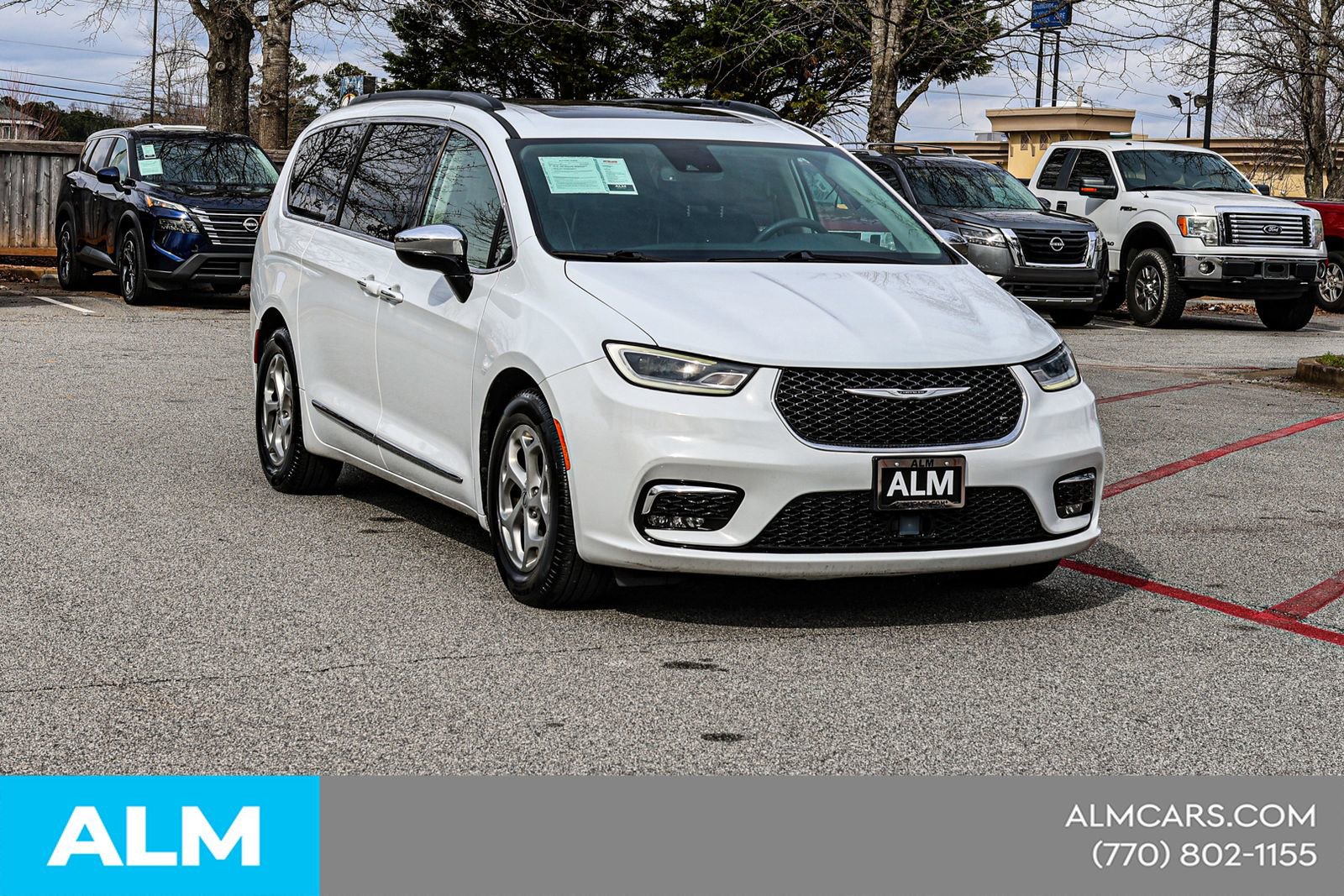 Used 2023 Chrysler Pacifica Limited image 6