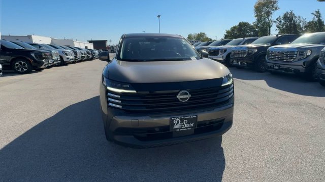 Used 2025 Nissan Kicks SV AWD/4WD image 4