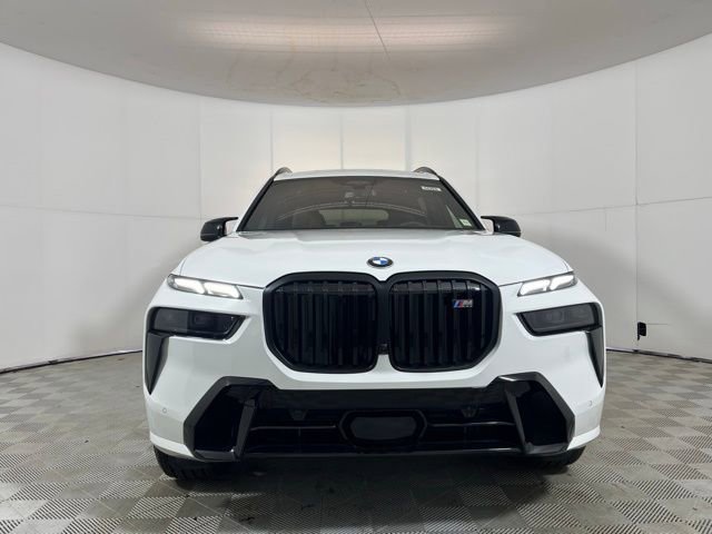 New 2026 BMW X7 M60i image 2