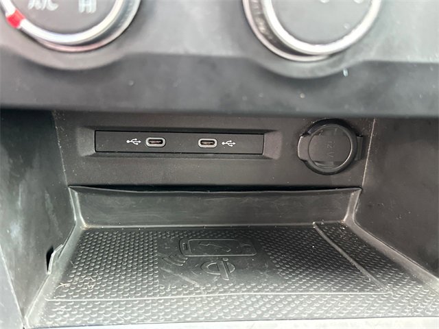 Used 2022 Volkswagen Taos SE image 24