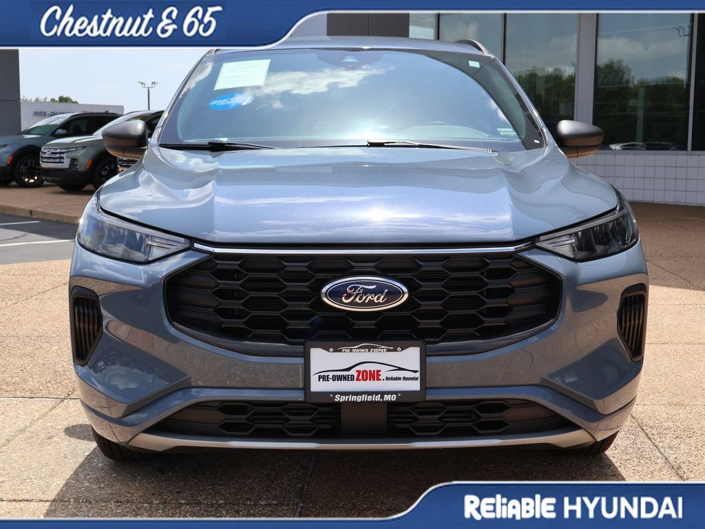 Used 2024 Ford Escape ST-Line w/ Tech Pack #1 FWD image 8