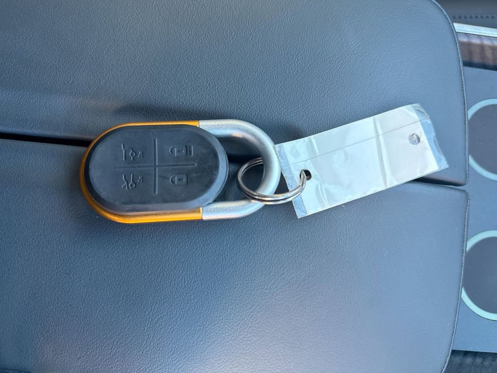 Used 2024 Rivian R1S Adventure image 37