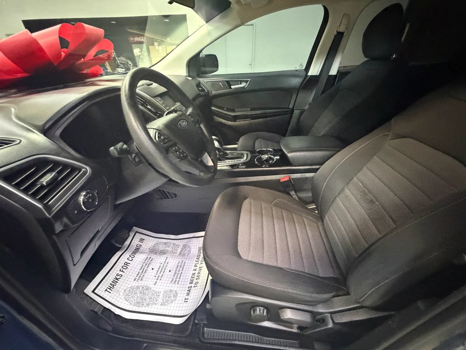 Used 2018 Ford Edge SE FWD image 37