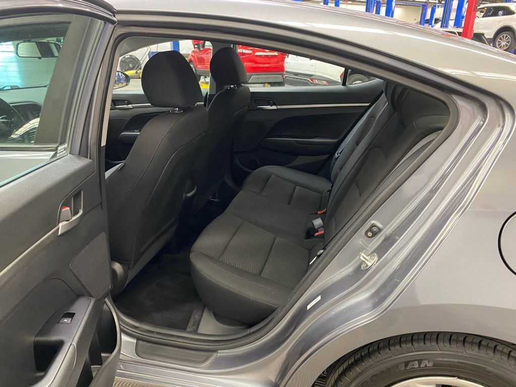 Used 2019 Hyundai Elantra SE w/ Cargo Package image 16