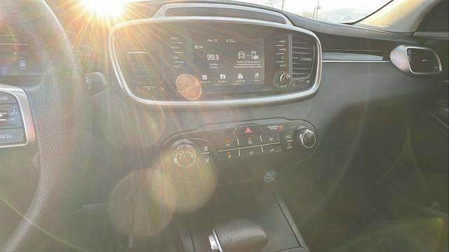 Used 2019 Kia Sorento L image 25