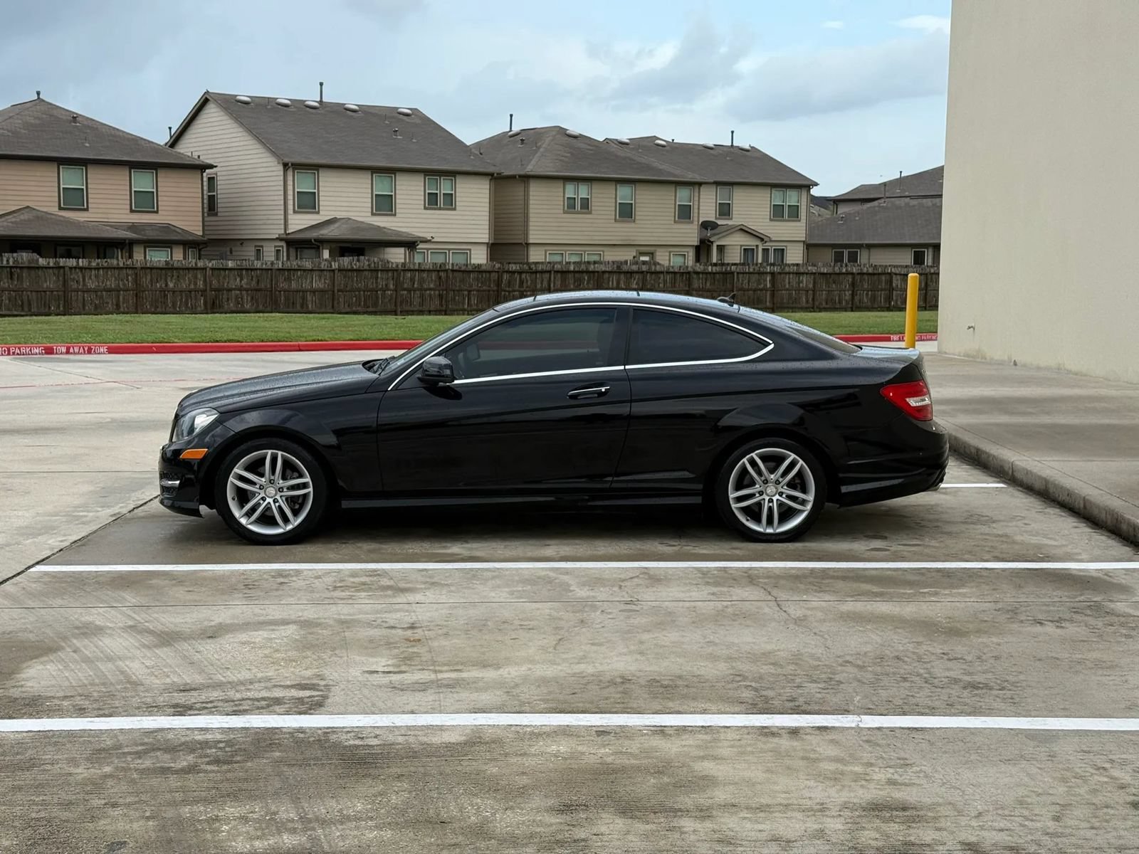 Used 2015 Mercedes-Benz C 250 Coupe image 4