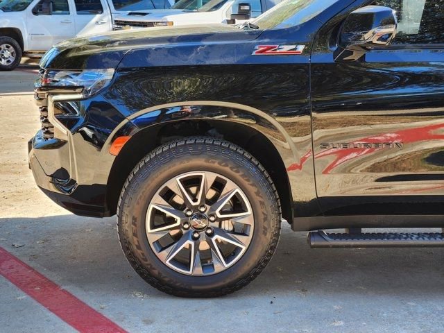 Used 2023 Chevrolet Suburban Z71 w/ Luxury Package image 15