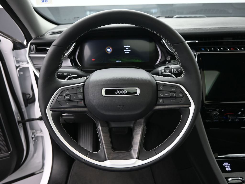 Used 2023 Jeep Grand Cherokee 4WD 4xe image 13