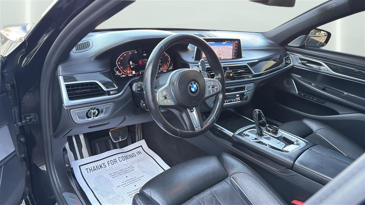 Used 2022 BMW 750i xDrive w/ Executive Package AWD/4WD image 17