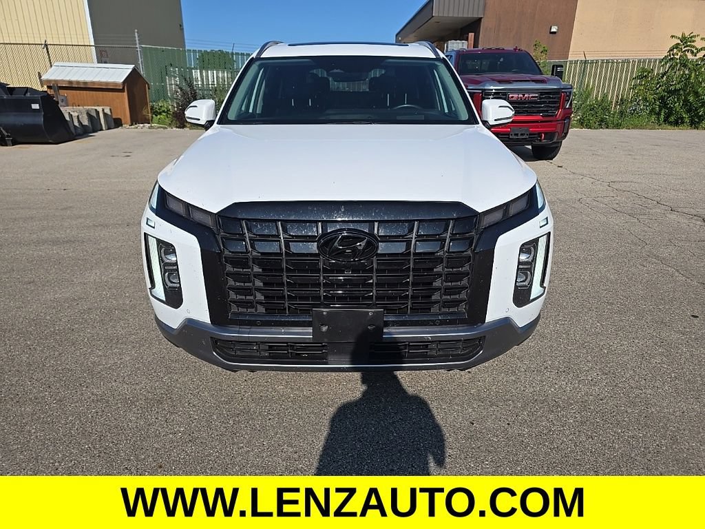 Used 2024 Hyundai Palisade Limited AWD/4WD image 2