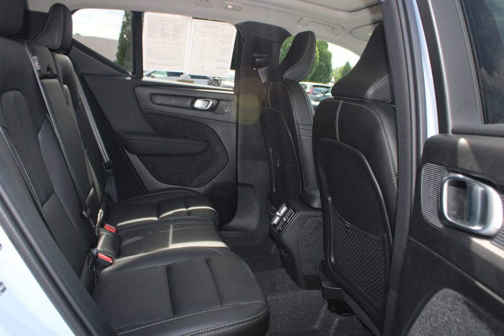 Used 2026 Volvo XC40 B5 Plus w/ Protection Package Premier AWD/4WD image 13
