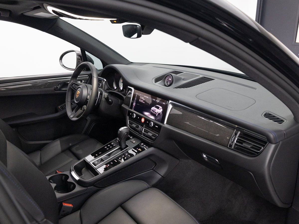 New 2026 Porsche Macan Turbo image 28