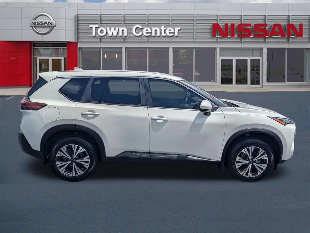 Certified 2023 Nissan Rogue SV FWD image 8