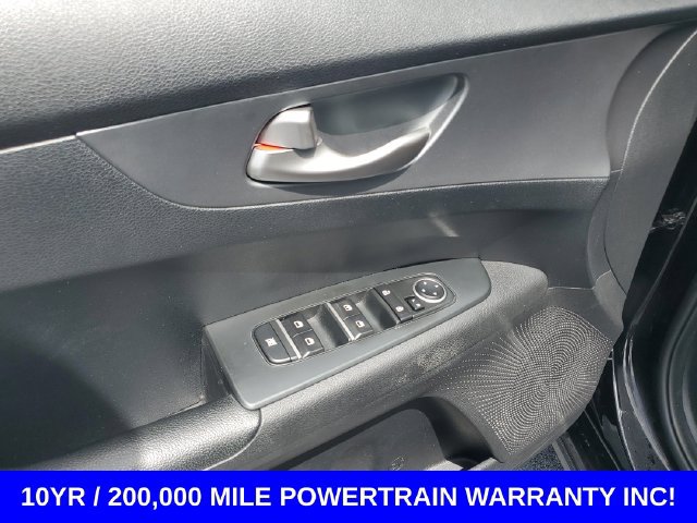 Used 2021 Kia Forte LXS FWD image 9