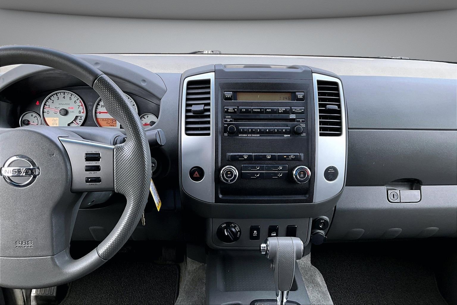 Used 2012 Nissan Frontier SV w/ Sport Appearance Pkg AWD/4WD image 10