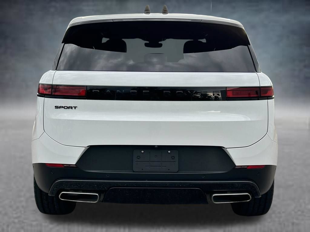 Used 2025 Land Rover Range Rover Sport SE AWD/4WD image 4