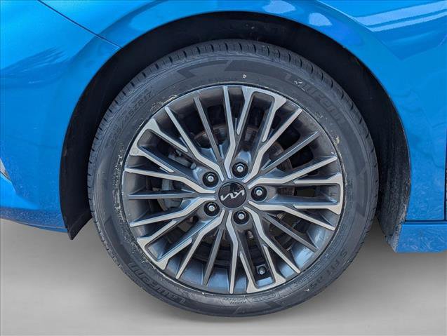 Used 2022 Kia Forte GT-Line w/ GT-Line Premium Package FWD image 9