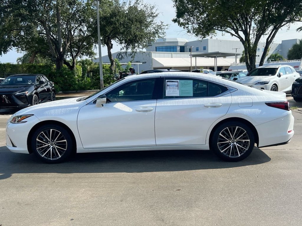 Certified 2025 Lexus ES 350 w/ Premium Package FWD image 4