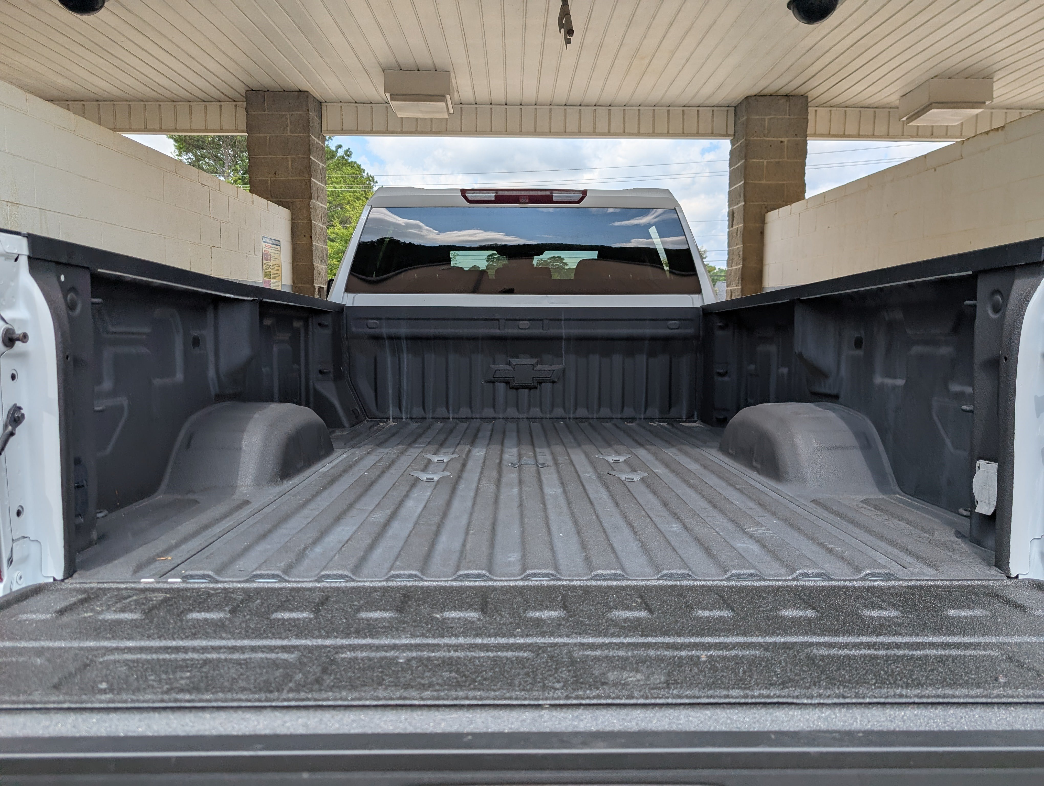 Used 2024 Chevrolet Silverado 2500 LT AWD/4WD image 18