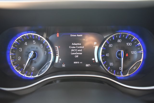 Used 2021 Chrysler Pacifica Touring-L AWD/4WD image 22