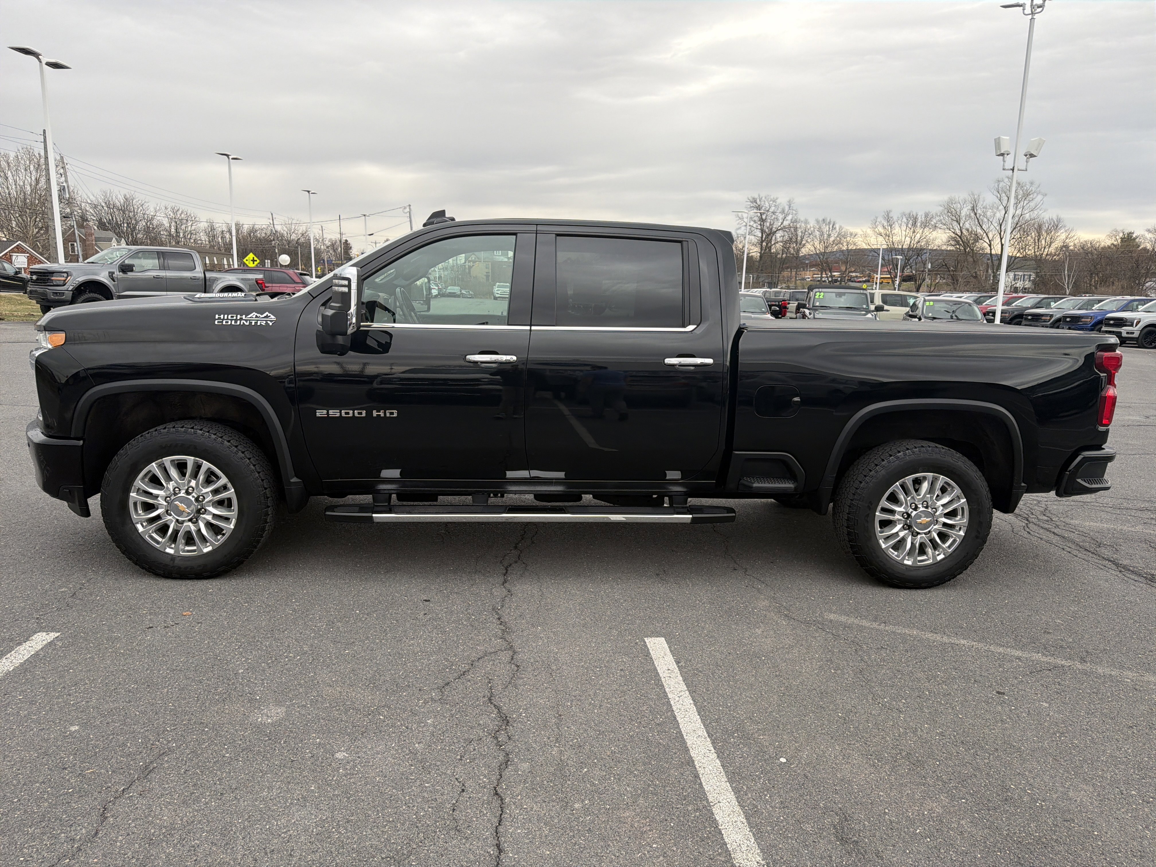 Used 2021 Chevrolet Silverado 2500 High Country w/ Technology Package image 7