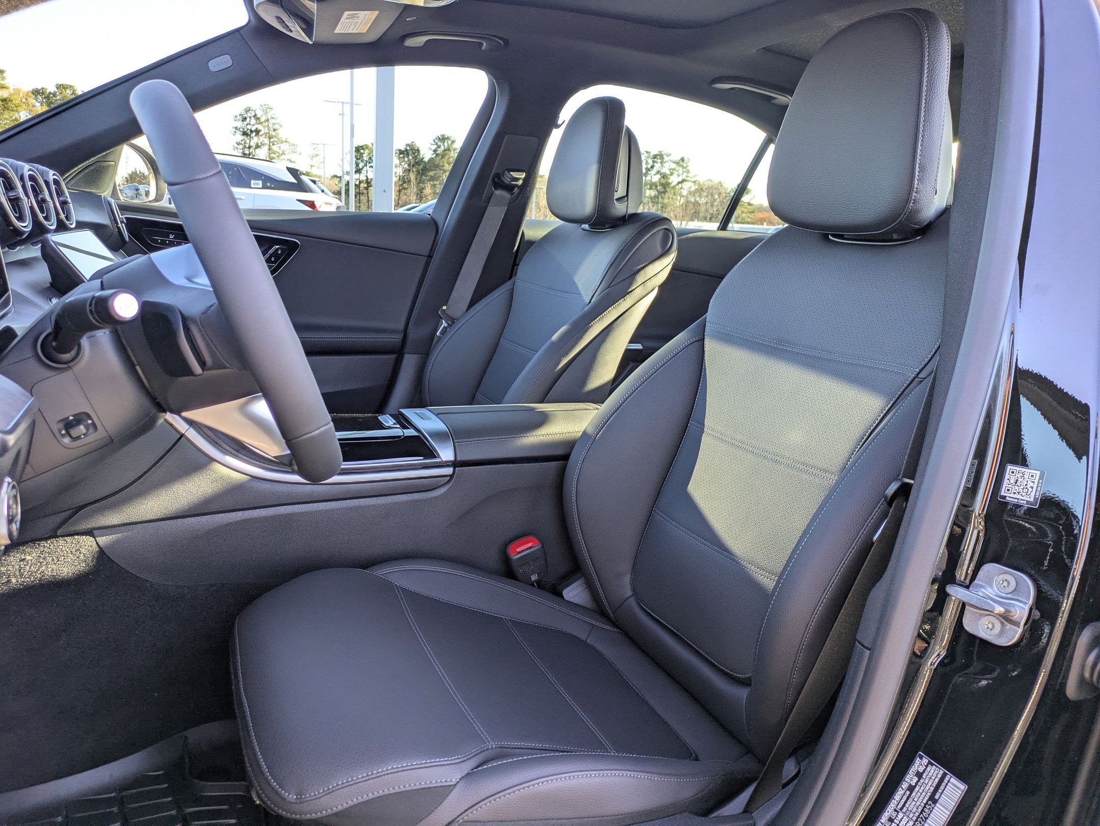 Used 2025 Mercedes-Benz C 300 4MATIC Sedan image 16