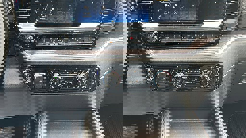 New 2026 Chevrolet Silverado 3500 LTZ w/ LTZ Plus Package image 18
