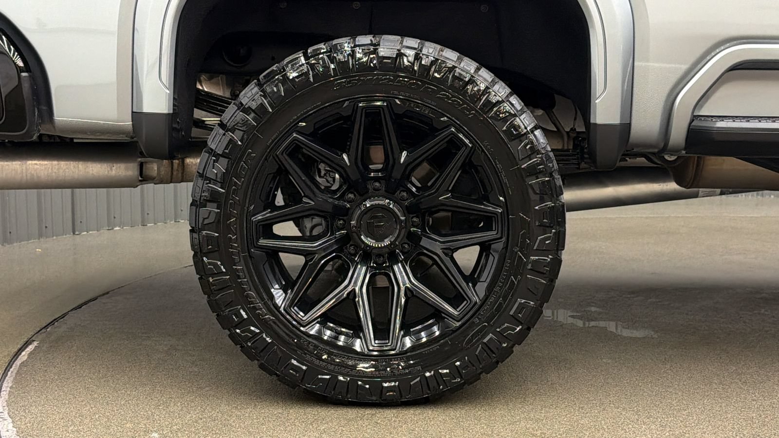 Used 2026 GMC Sierra 2500 AT4X AWD/4WD image 11
