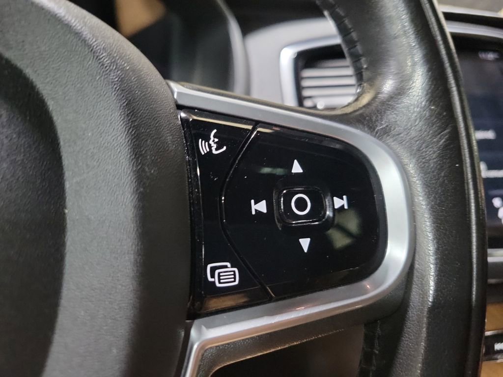 Used 2020 Volvo XC90 T8 Inscription image 16