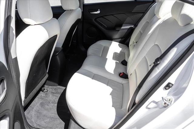 Used 2017 Kia Forte LX FWD image 19