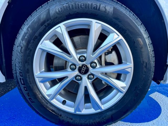 Certified 2025 Audi Q3 2.0T Premium w/ Convenience Package image 26