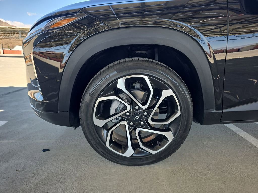 Used 2024 Chevrolet Trax RS w/ Driver Confidence Package image 34