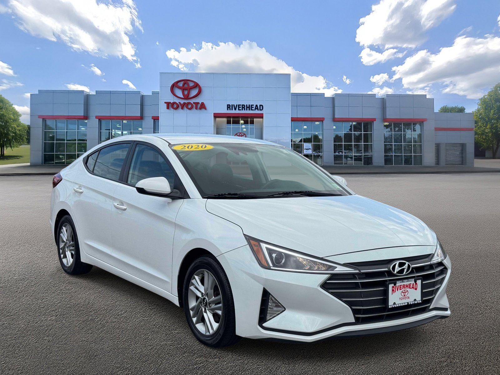 Used 2020 Hyundai Elantra SEL w/ Cargo Package (C1) FWD image 2