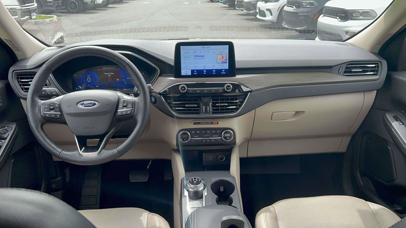 Used 2020 Ford Escape Titanium AWD/4WD image 29