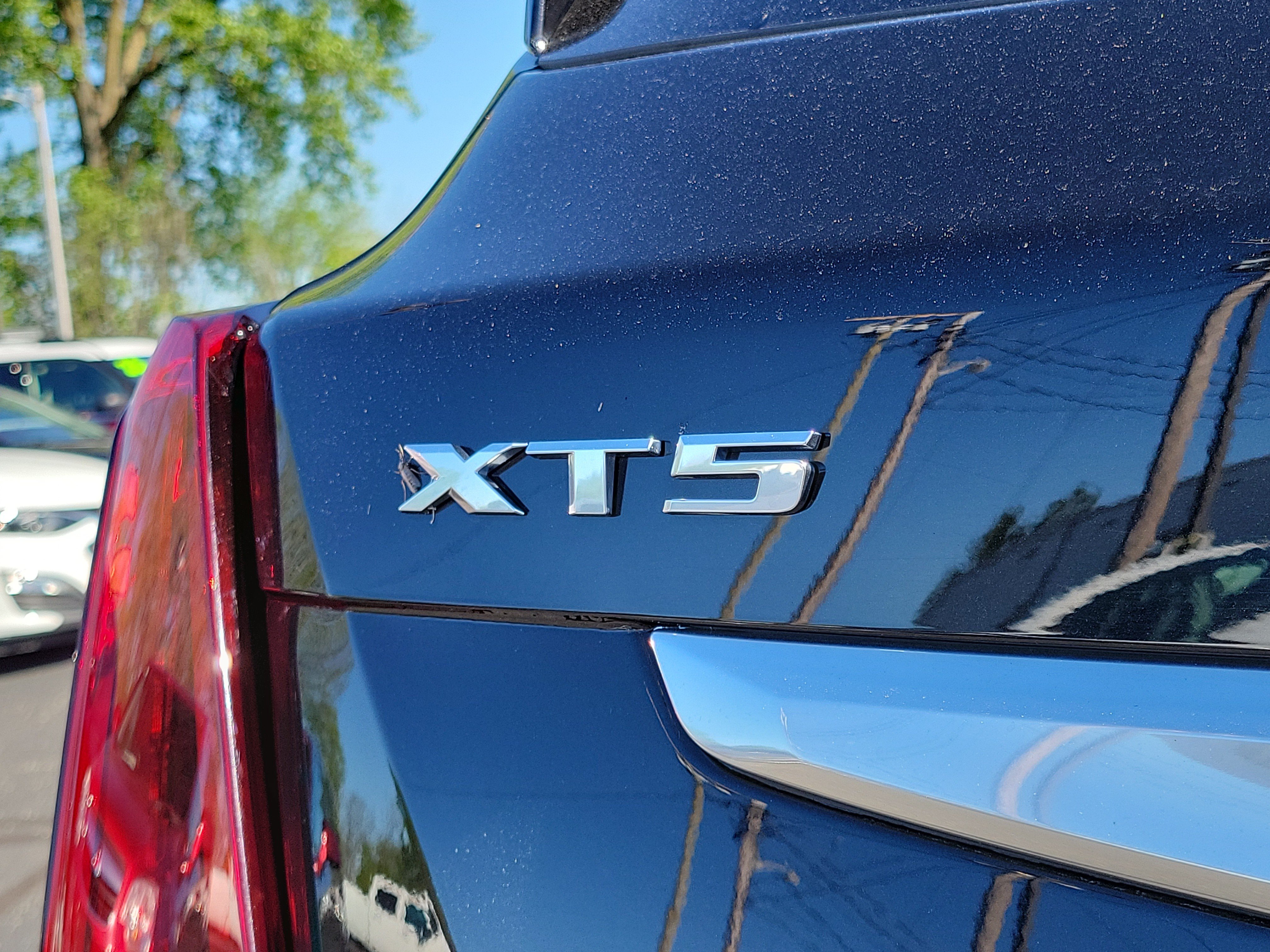 Used 2025 Cadillac XT5 Premium Luxury AWD/4WD image 6