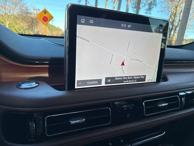 Certified 2022 Lincoln Aviator Reserve w/ Equipment Group 201A image 31