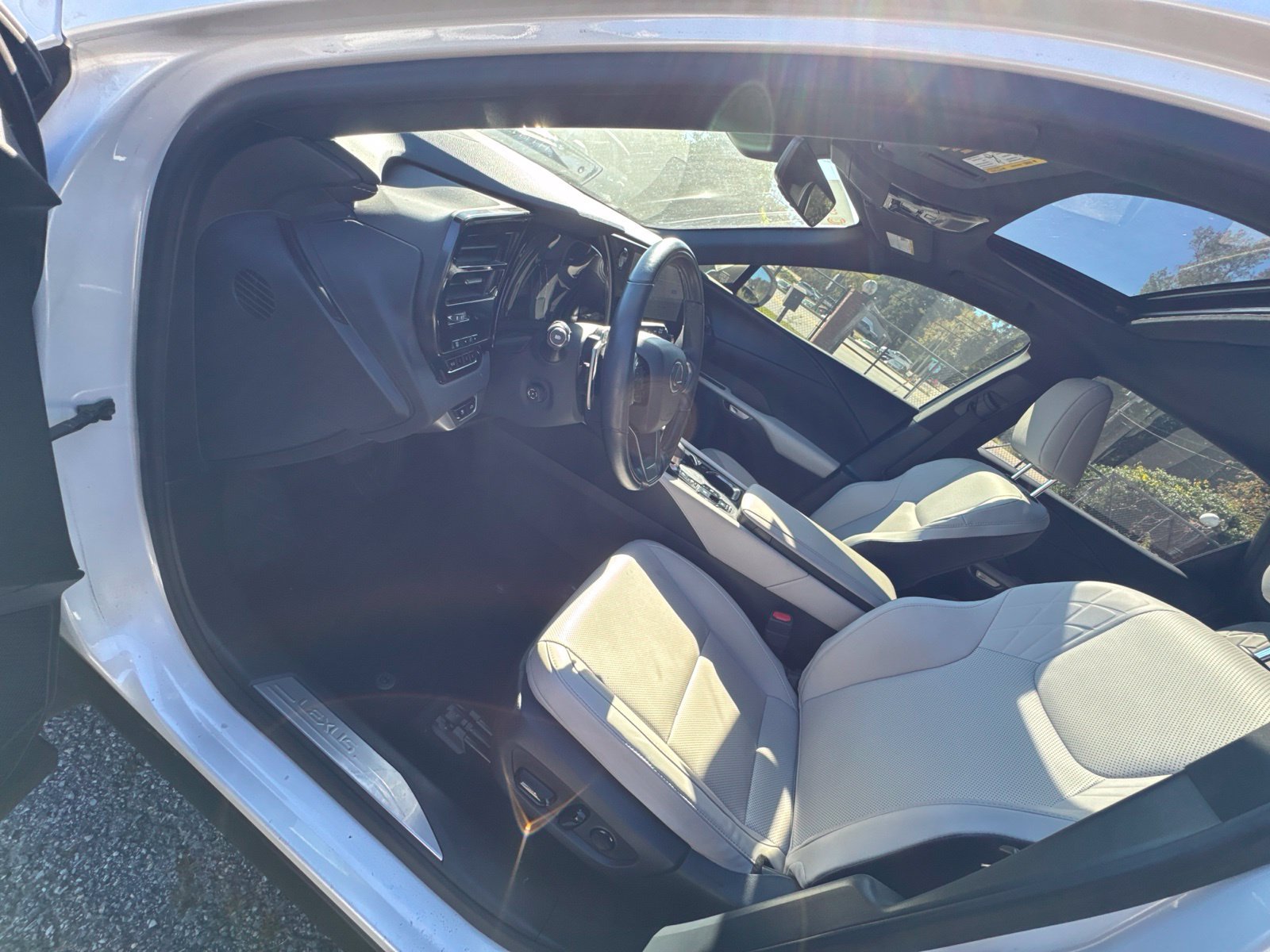 Used 2024 Lexus RX 350 Premium w/ Accessory Package (Z1) FWD image 28