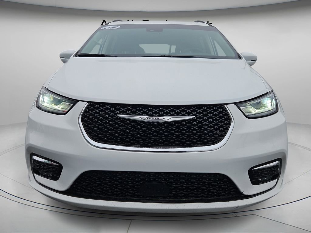 Used 2022 Chrysler Pacifica Touring-L image 5